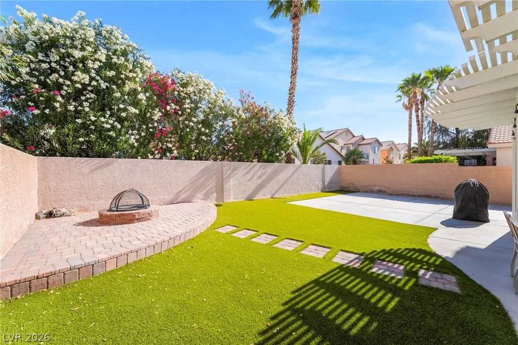 4916 Soaring Springs, Las Vegas, NV 89131