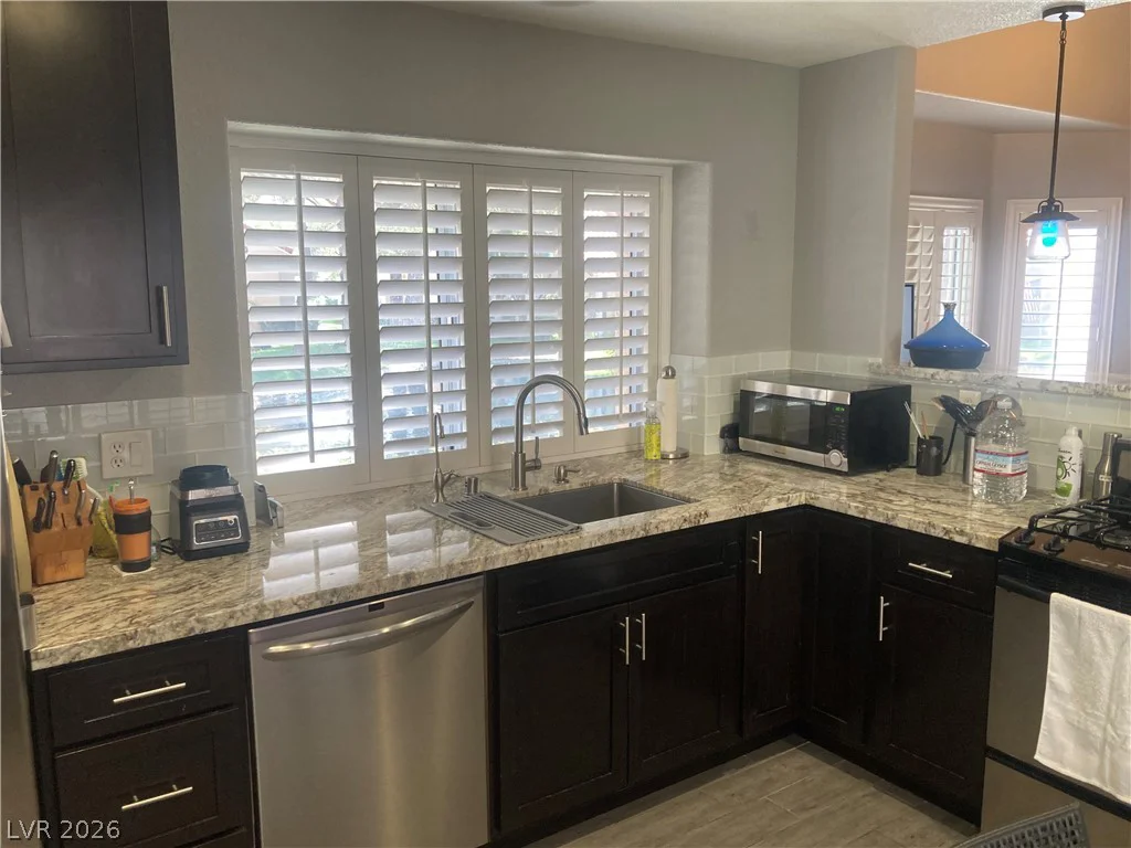 7061 Bright Springs, Las Vegas, NV 89113