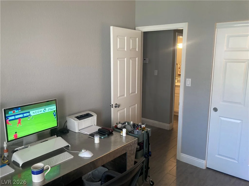 7061 Bright Springs, Las Vegas, NV 89113