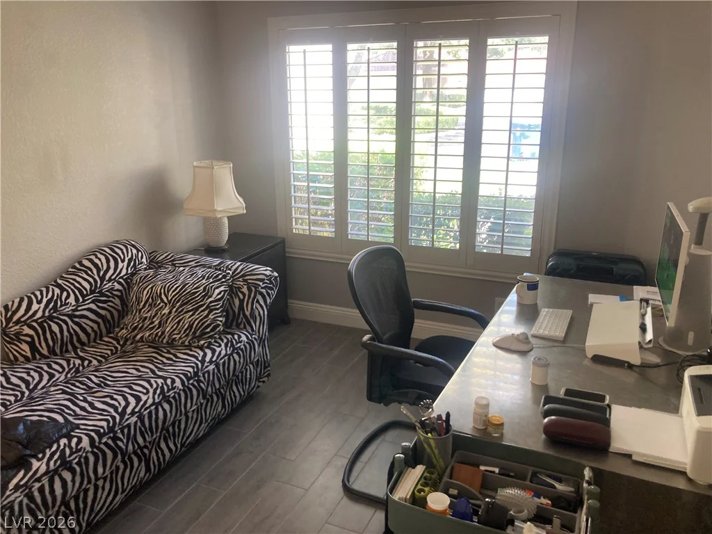 7061 Bright Springs, Las Vegas, NV 89113