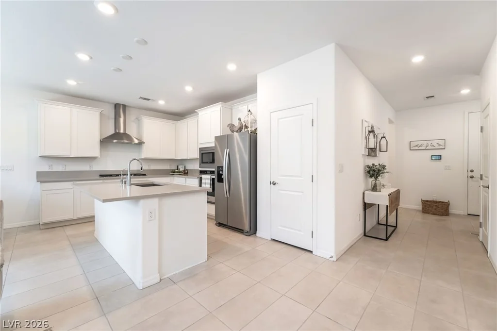8076 Adelaide Hills, Las Vegas, NV 89113