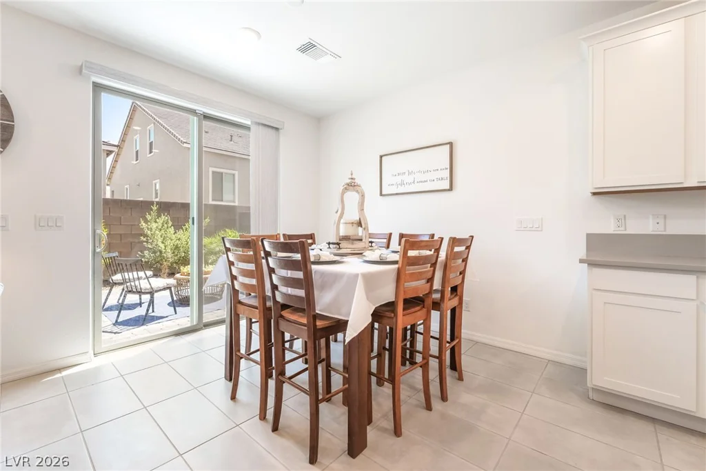 8076 Adelaide Hills, Las Vegas, NV 89113