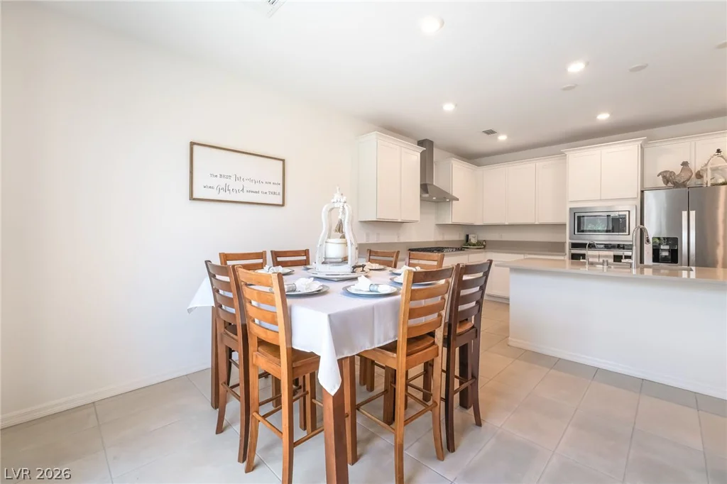 8076 Adelaide Hills, Las Vegas, NV 89113