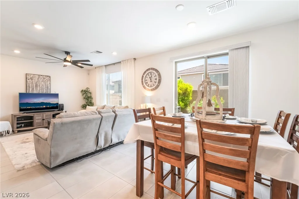 8076 Adelaide Hills, Las Vegas, NV 89113