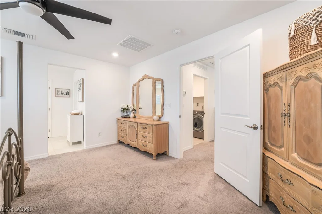 8076 Adelaide Hills, Las Vegas, NV 89113
