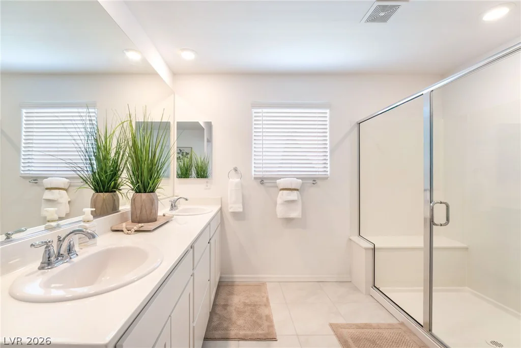 8076 Adelaide Hills, Las Vegas, NV 89113
