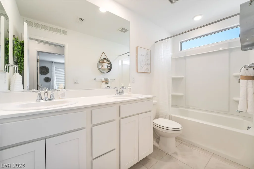 8076 Adelaide Hills, Las Vegas, NV 89113