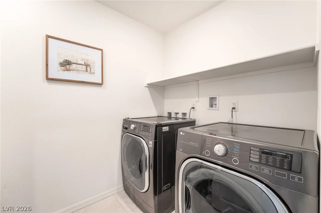 8076 Adelaide Hills, Las Vegas, NV 89113