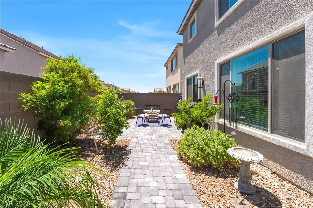 8076 Adelaide Hills, Las Vegas, NV 89113