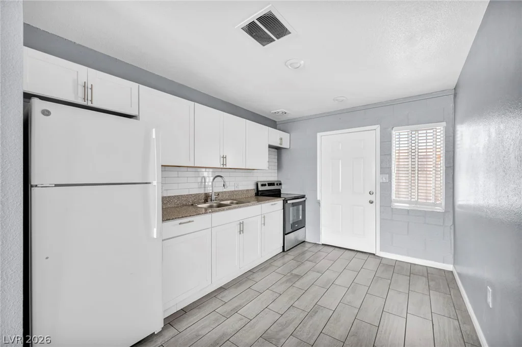 2527 Carroll, North Las Vegas, NV 89030