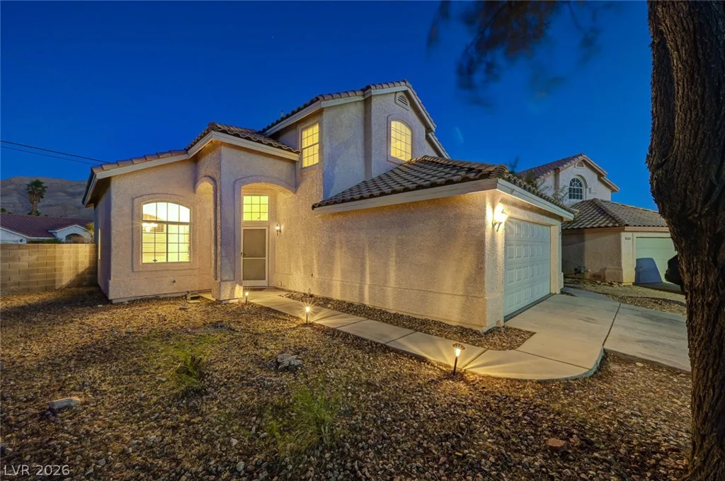2462 Cavern Cove, Las Vegas, NV 89156