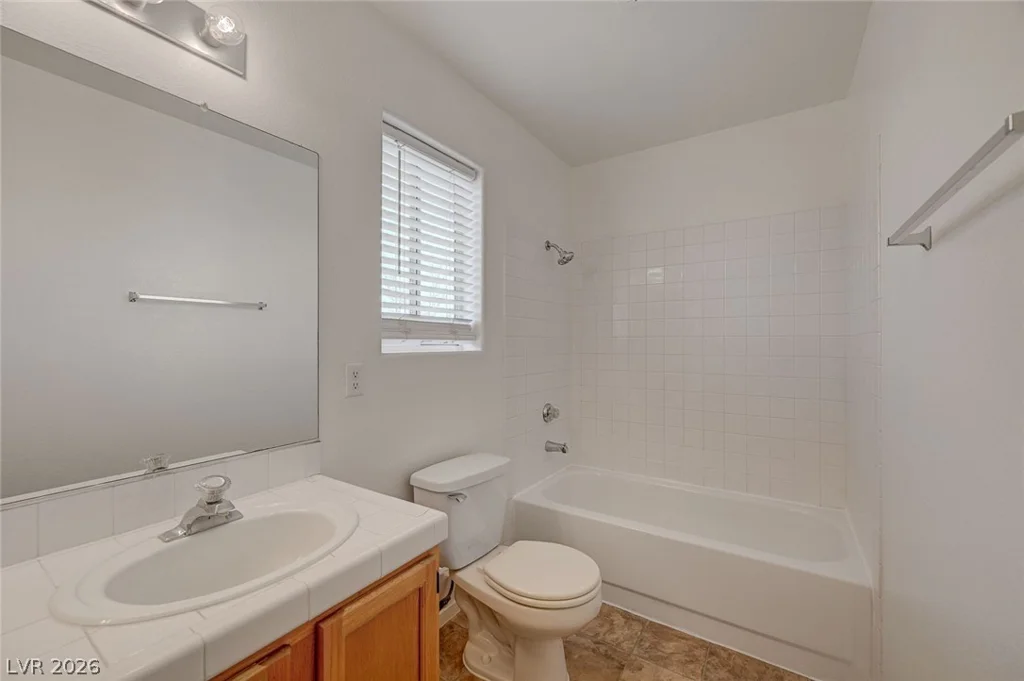 2462 Cavern Cove, Las Vegas, NV 89156