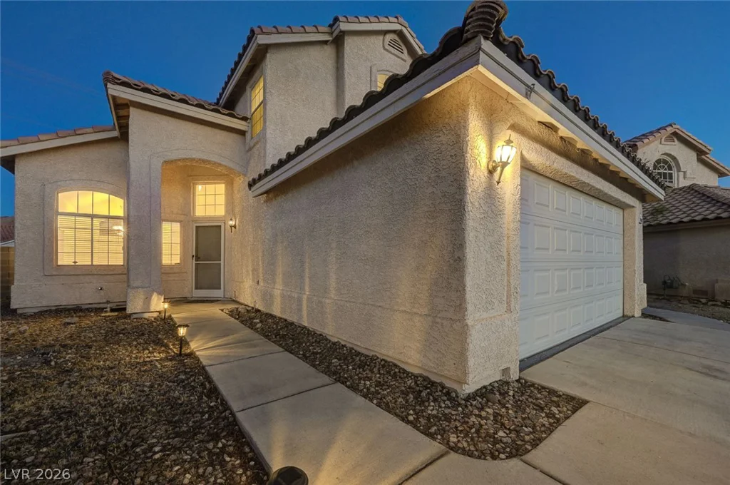 2462 Cavern Cove, Las Vegas, NV 89156