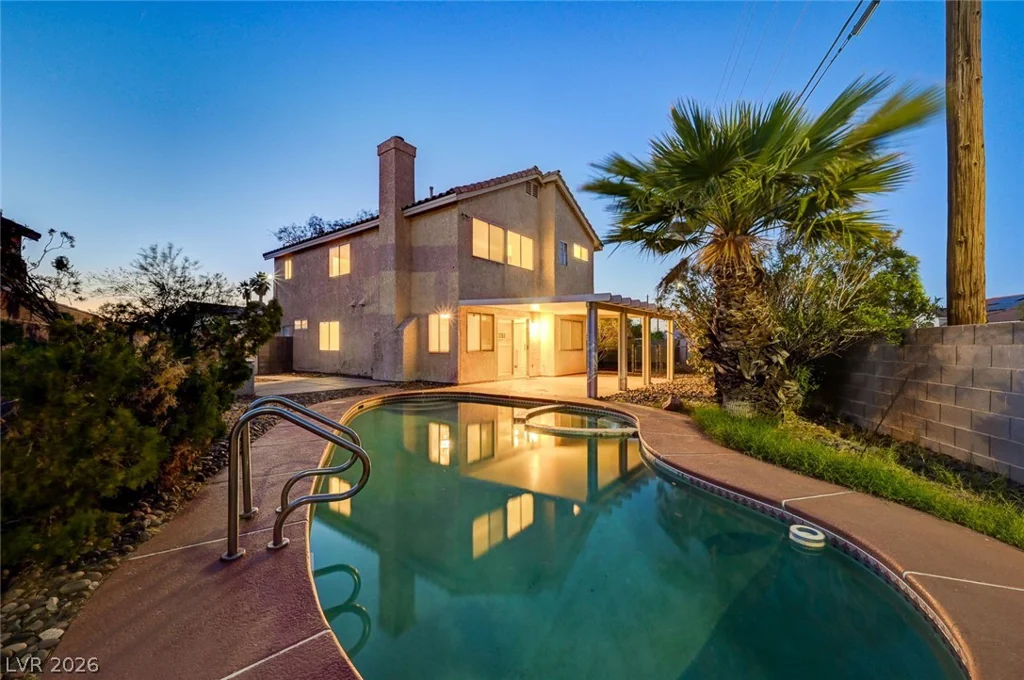 2462 Cavern Cove, Las Vegas, NV 89156