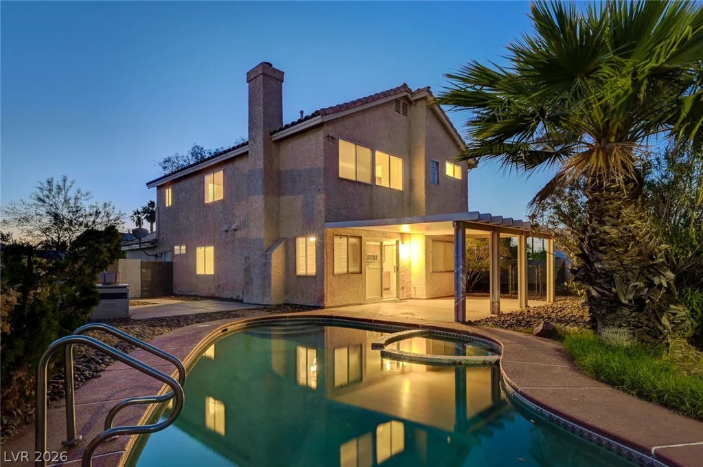 2462 Cavern Cove, Las Vegas, NV 89156