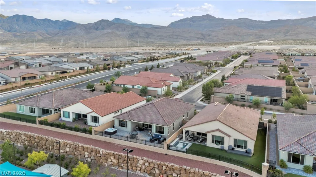 6424 Belgrossa Bend, Las Vegas, NV 89166