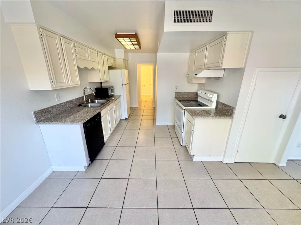 4508 Del Oro, Las Vegas, NV 89102