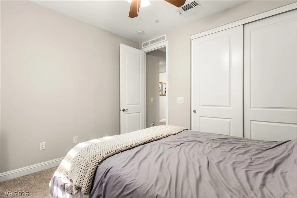 10934 Delparke Valley, Las Vegas, NV 89166