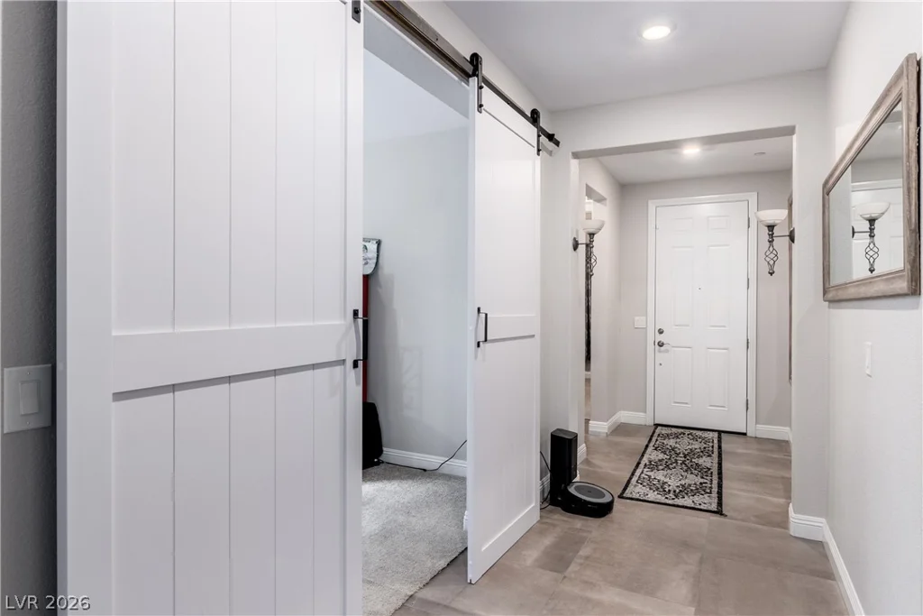 10934 Delparke Valley, Las Vegas, NV 89166
