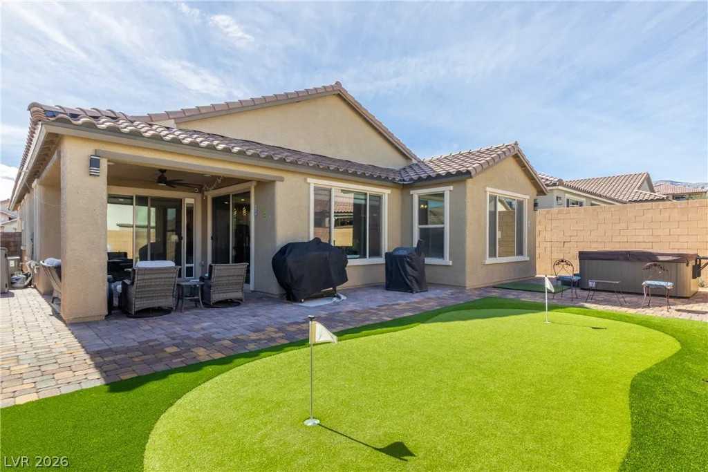 10934 Delparke Valley, Las Vegas, NV 89166