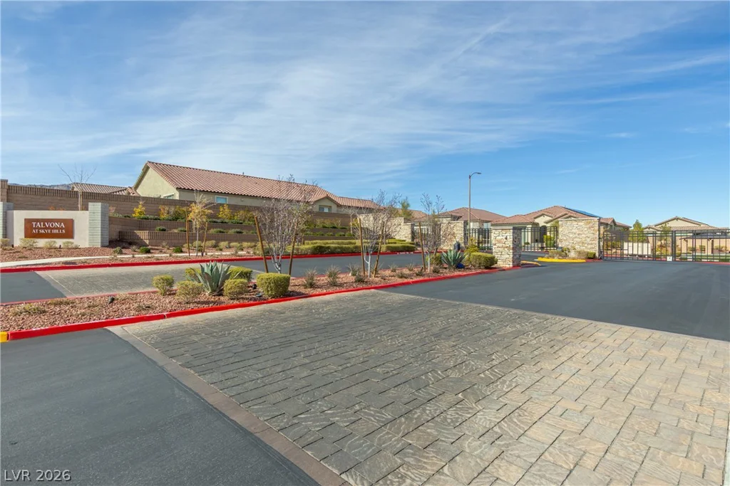 10934 Delparke Valley, Las Vegas, NV 89166