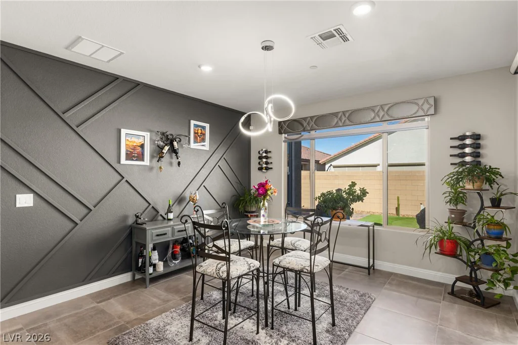 10934 Delparke Valley, Las Vegas, NV 89166