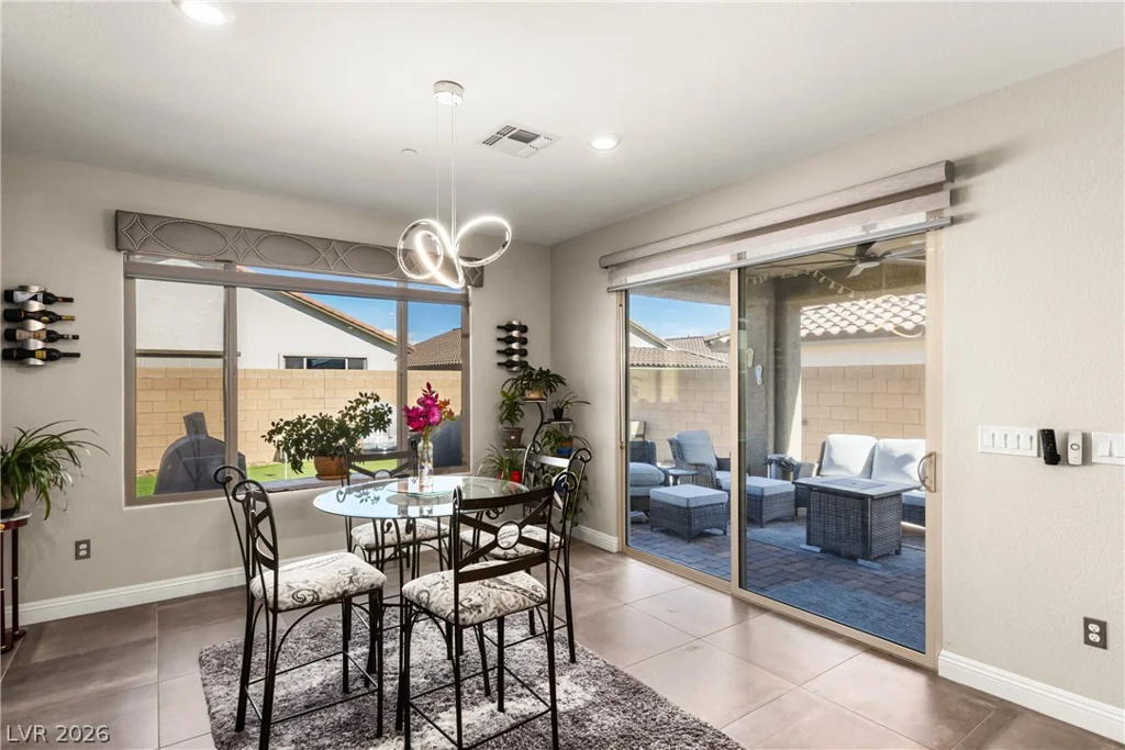 10934 Delparke Valley, Las Vegas, NV 89166