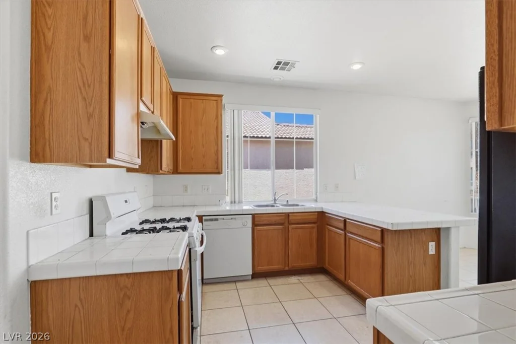 5021 Cayman Beach, North Las Vegas, NV 89031