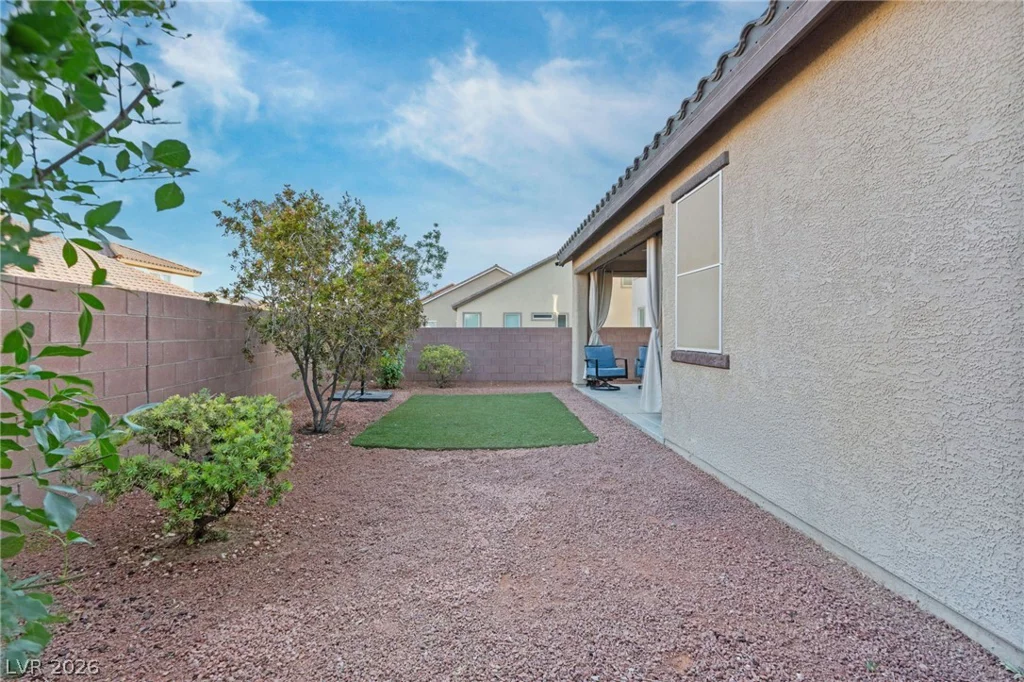 5804 Clear Haven, North Las Vegas, NV 89081