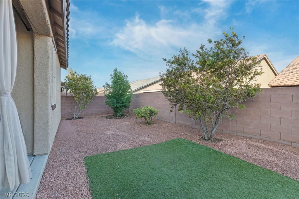 5804 Clear Haven, North Las Vegas, NV 89081