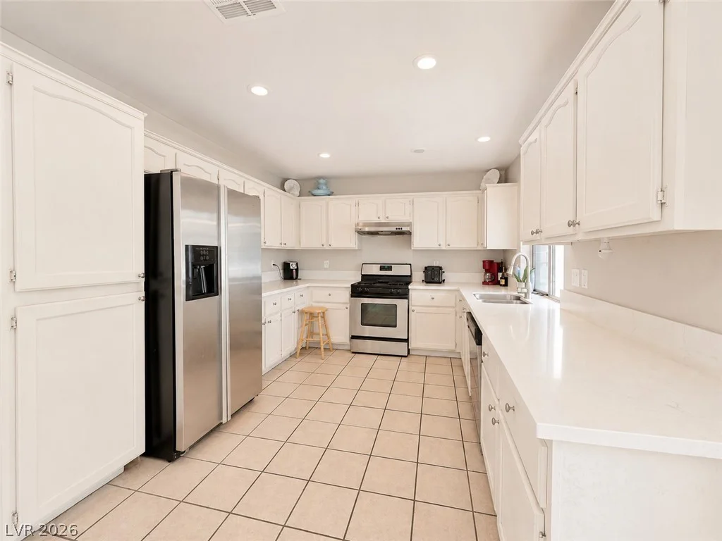 2217 Avery, Las Vegas, NV 89108