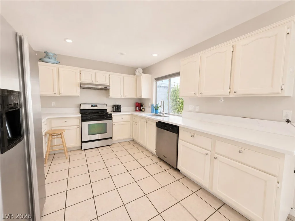 2217 Avery, Las Vegas, NV 89108