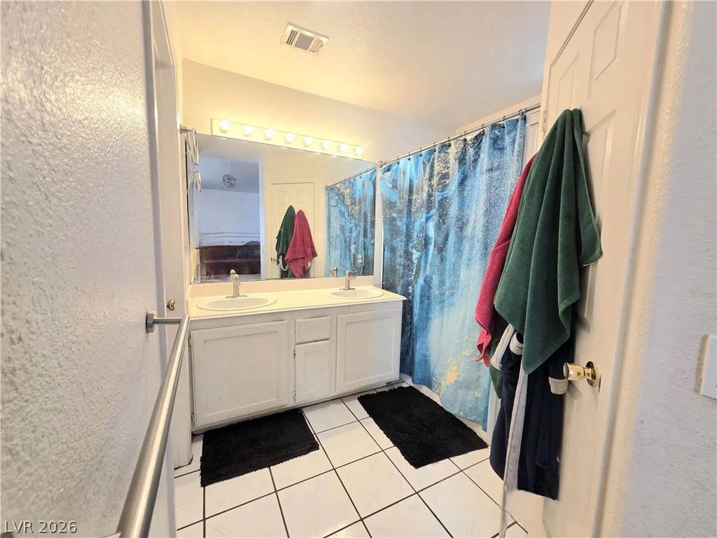 2217 Avery, Las Vegas, NV 89108