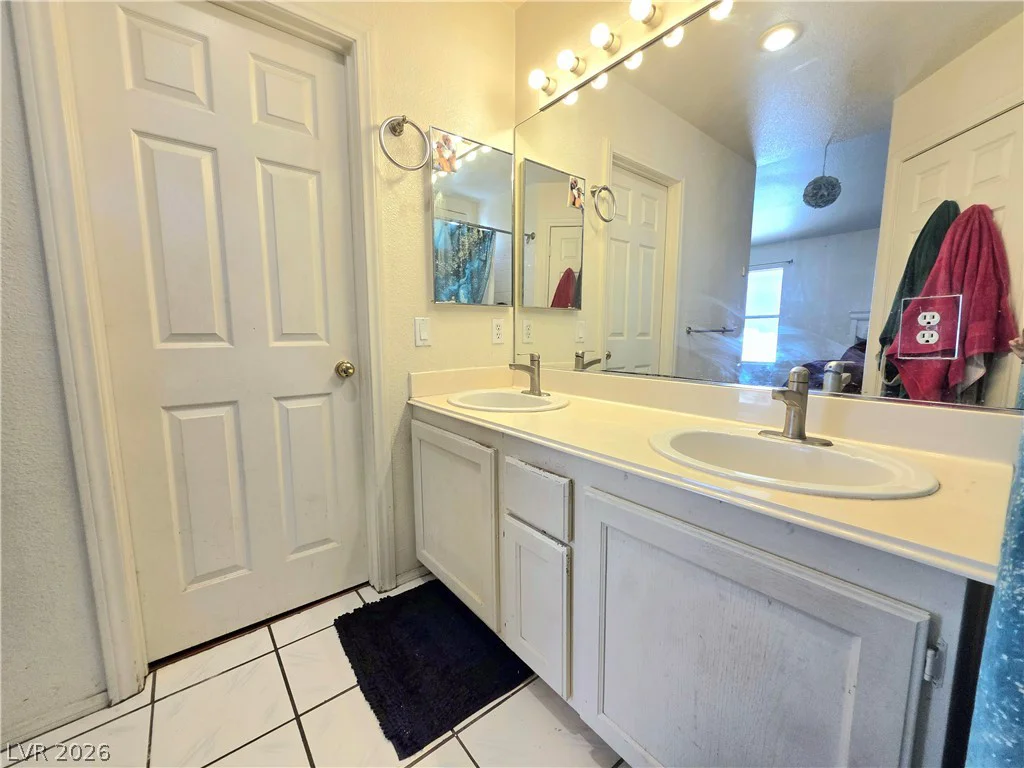 2217 Avery, Las Vegas, NV 89108
