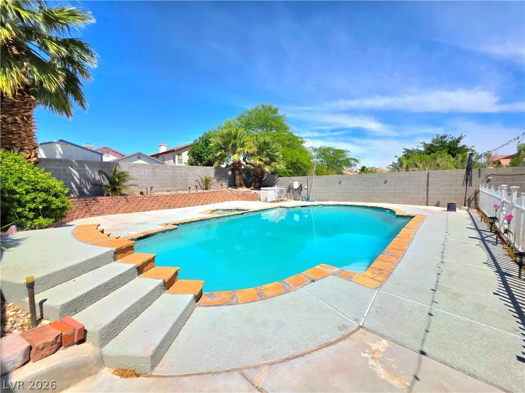 2217 Avery, Las Vegas, NV 89108