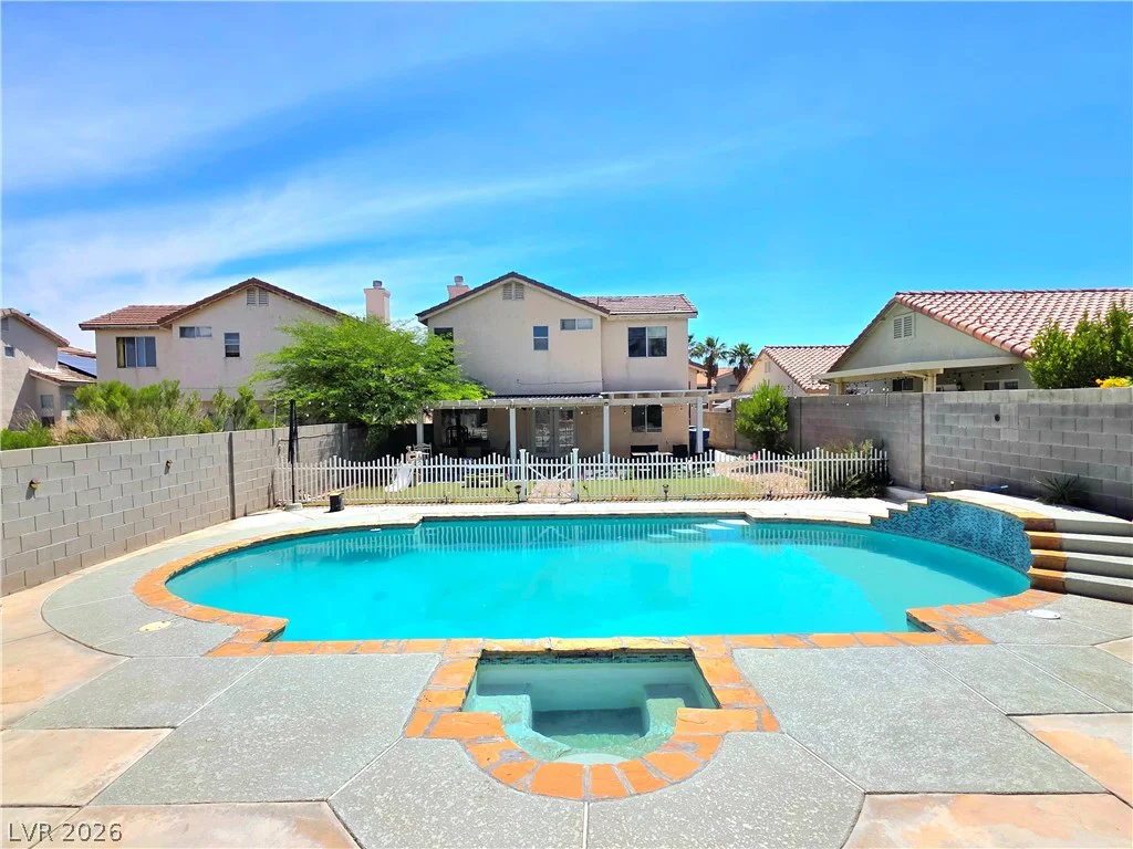 2217 Avery, Las Vegas, NV 89108