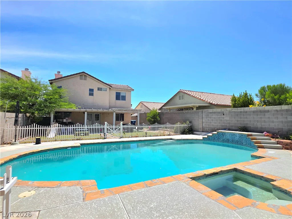 2217 Avery, Las Vegas, NV 89108