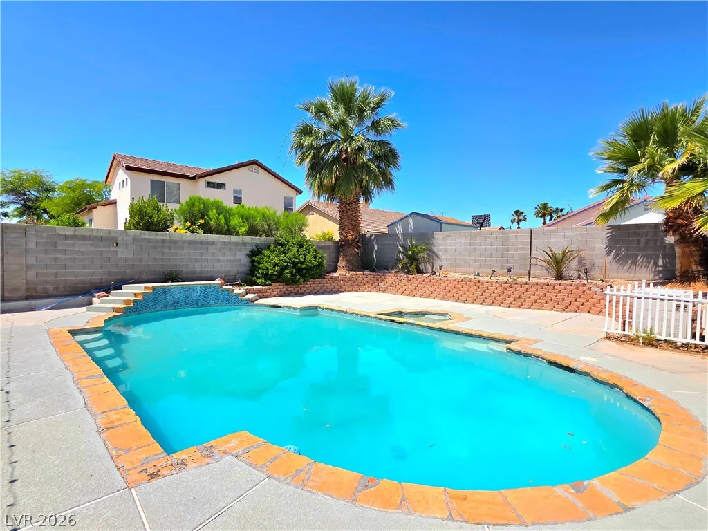 2217 Avery, Las Vegas, NV 89108
