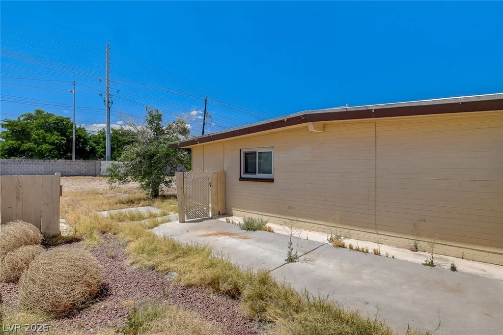 1209 Fay, Las Vegas, NV 89108