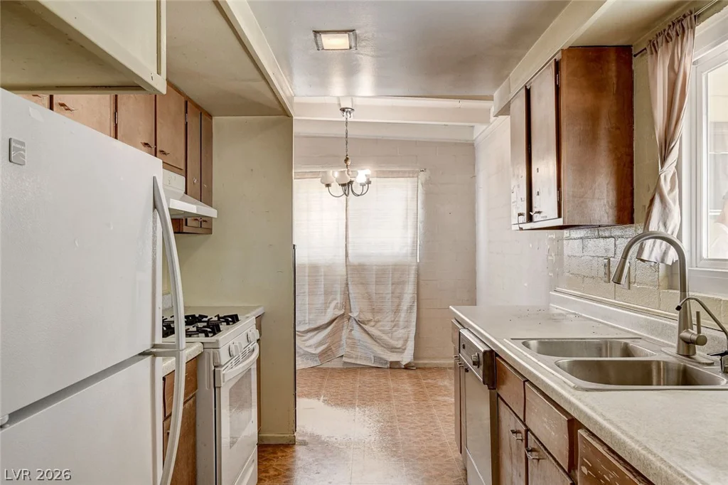 1209 Fay, Las Vegas, NV 89108