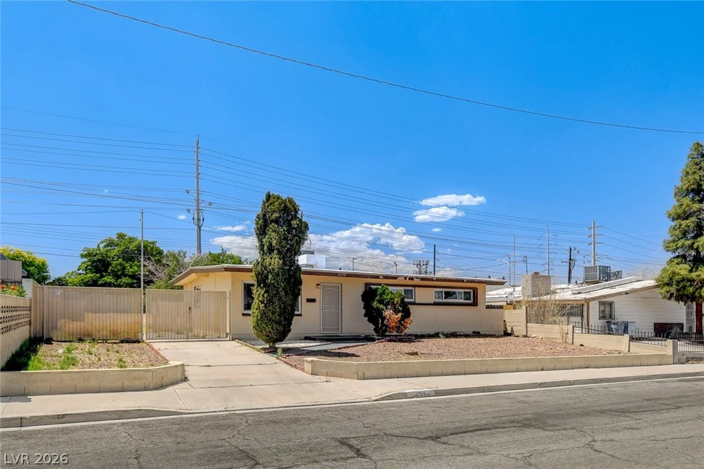 1209 Fay, Las Vegas, NV 89108