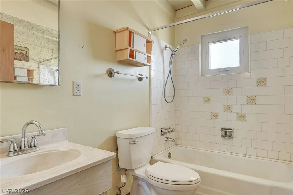 1209 Fay, Las Vegas, NV 89108