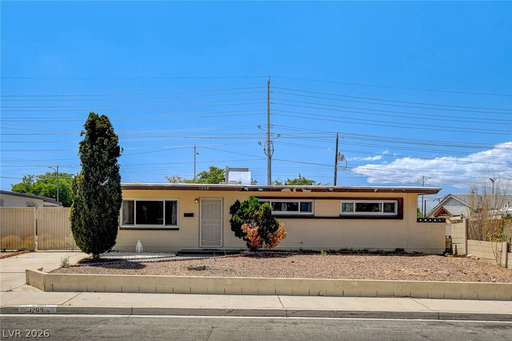1209 Fay, Las Vegas, NV 89108