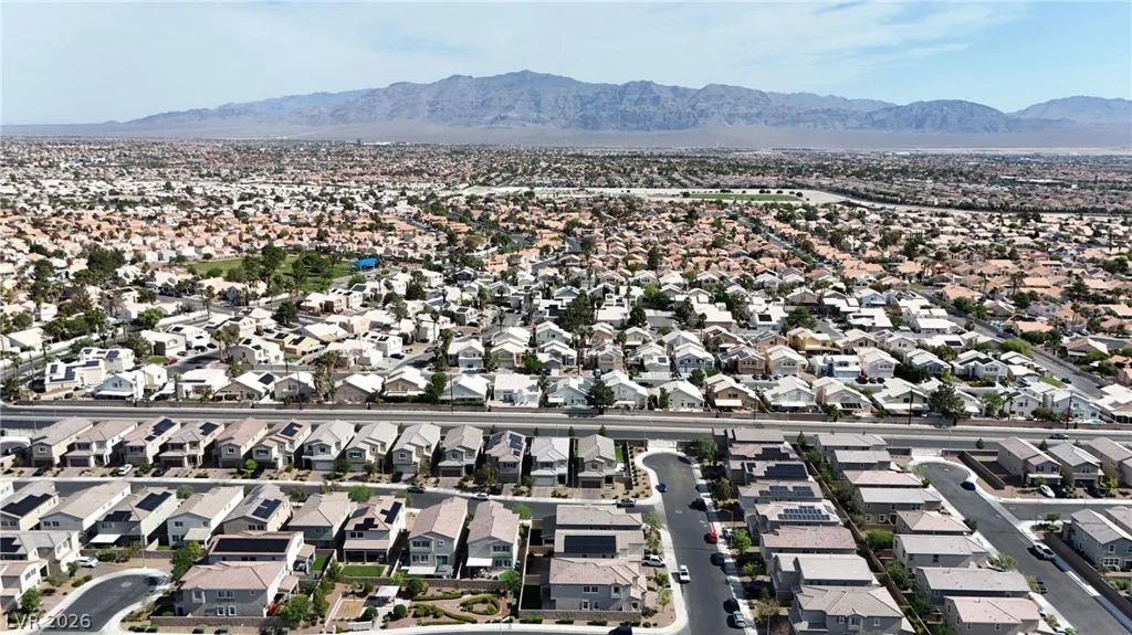 4729 Challenger, North Las Vegas, NV 89031