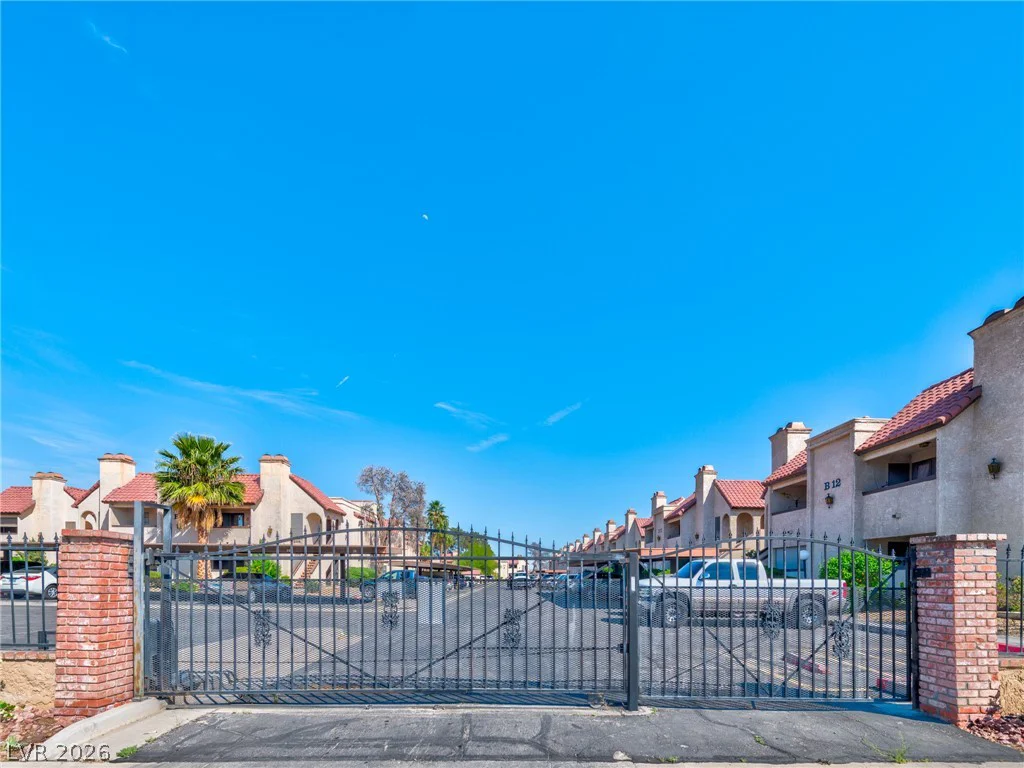 1751 Reno, Las Vegas, NV 89119