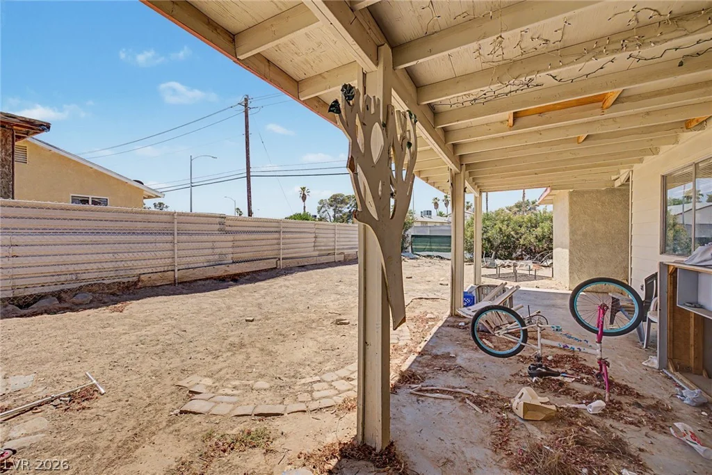 5015 Carmel, Las Vegas, NV 89122