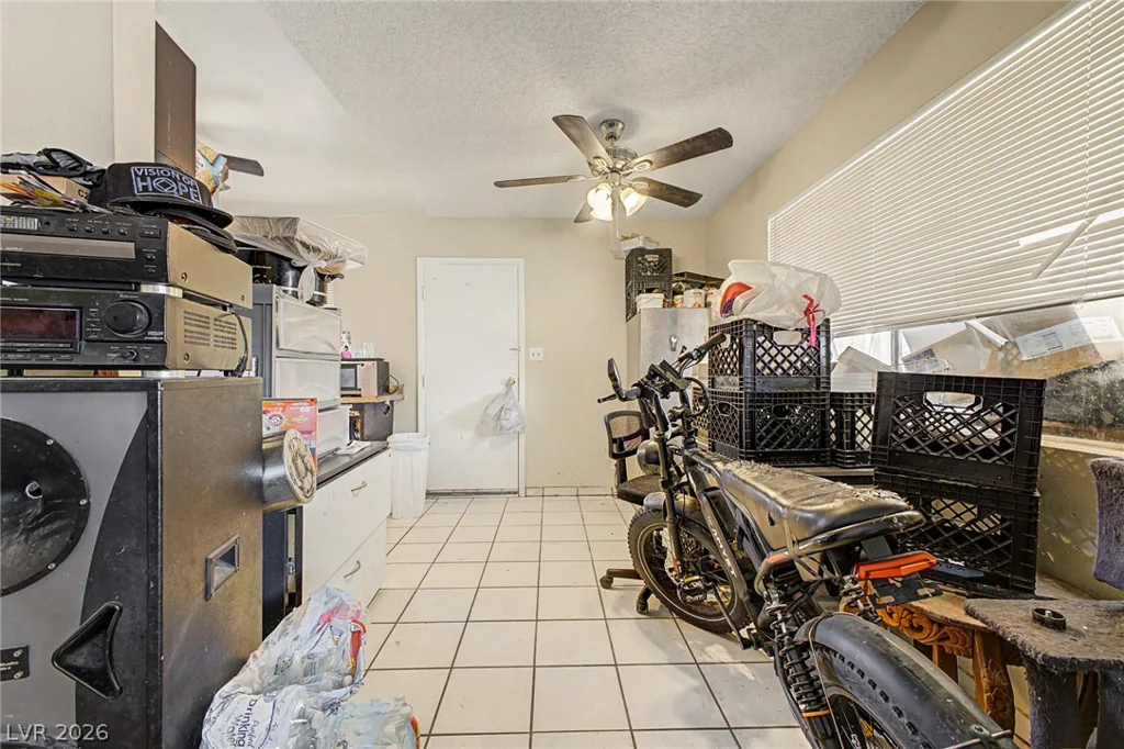5015 Carmel, Las Vegas, NV 89122