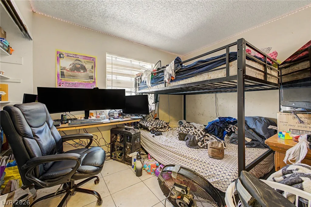 5015 Carmel, Las Vegas, NV 89122