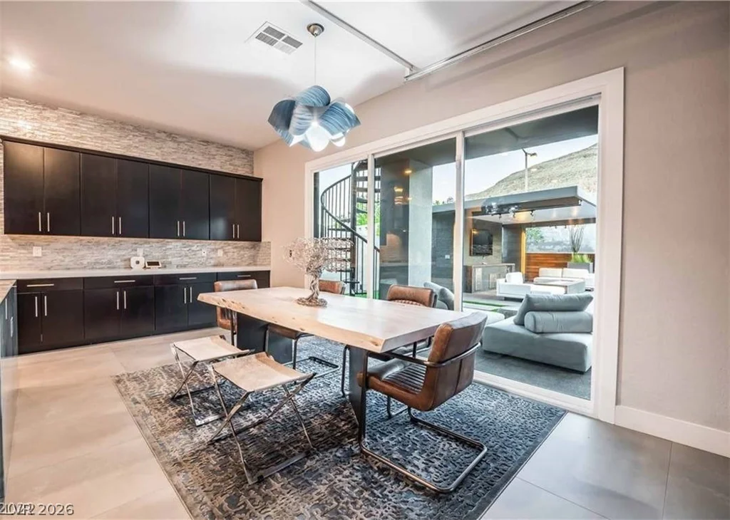 10337 Green Ember, Las Vegas, NV 89135