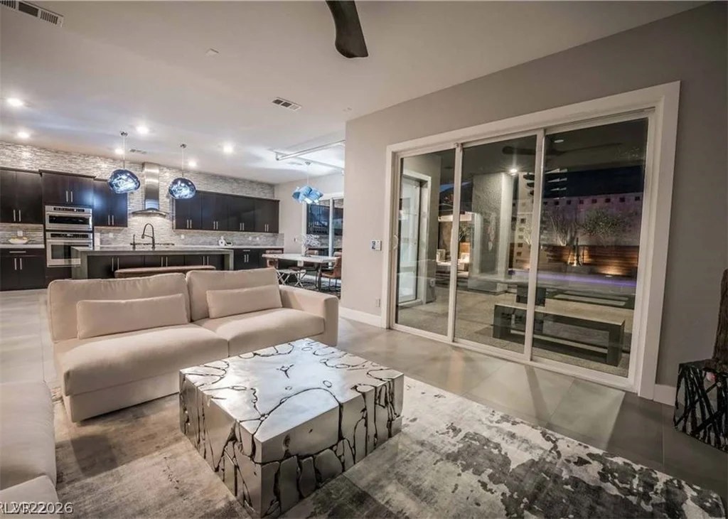 10337 Green Ember, Las Vegas, NV 89135